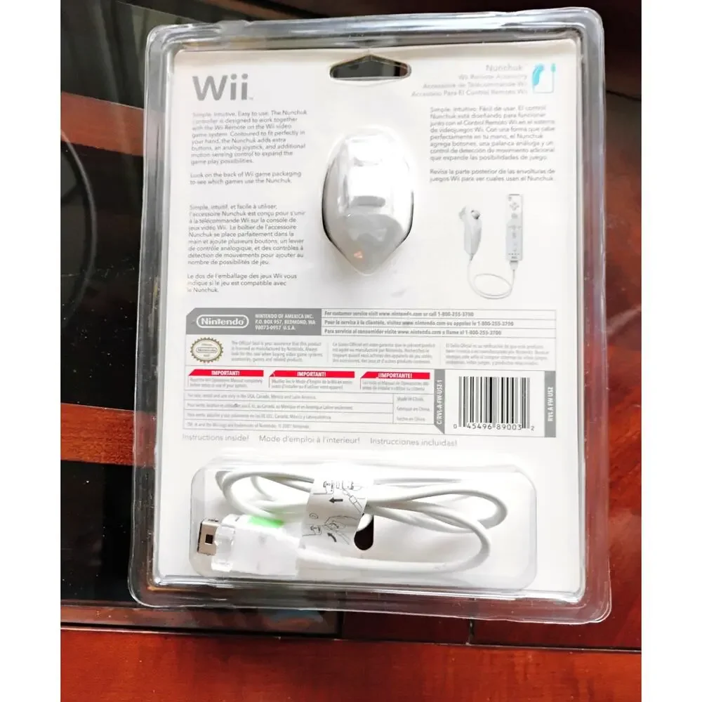 OEM Nintendo Wii Nunchuk Controller White RVL AF WUSZ New Sealed 2007 Gaming